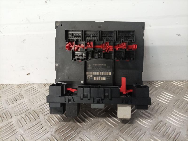 Boitier servitude moteur (BSM) VOLKSWAGEN GOLF V BERLINA (1K1) * Essence - 1