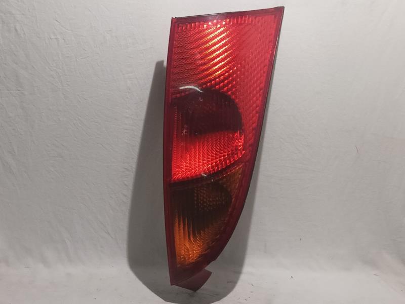 Feu arriere principal droit (feux) FORD FOCUS BERLINA (CAK) 1.8 TDDI Turbodiesel CAT Diesel - 1