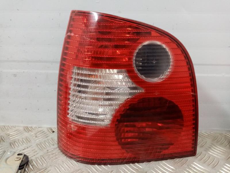 Fanale posteriore principale sinistro (luci) VOLKSWAGEN POLO (9N1) 1.2 12V Gasolina - 1