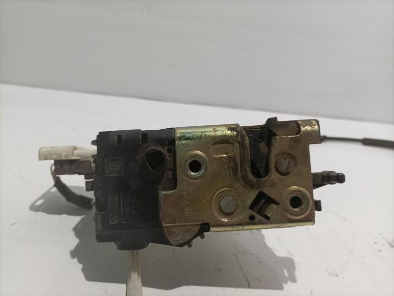 Serrure avant droit PEUGEOT 407 ST Confort Diesel - 1