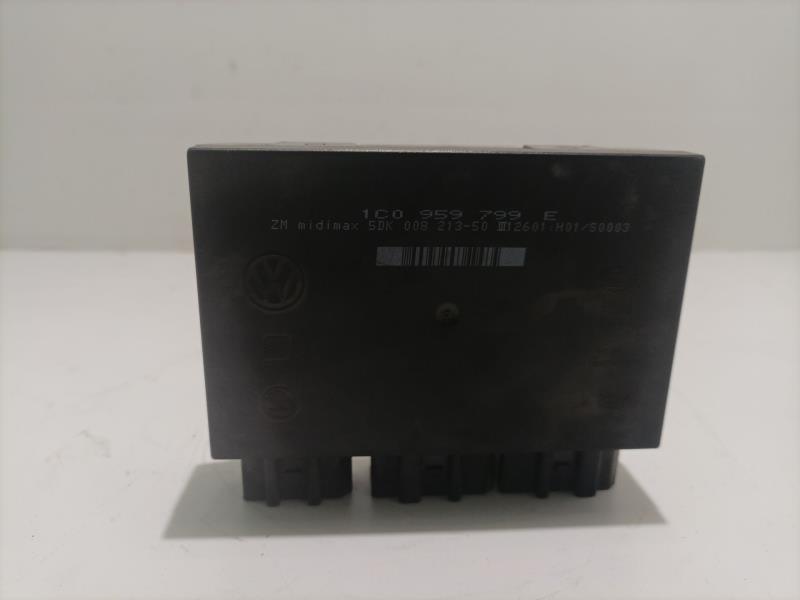 Module électronique SEAT LEON (1M1) 1.6 16 V Essence - 1