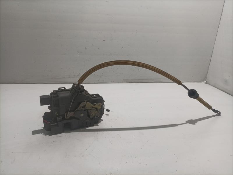Serrure arriere droit AUDI A6 BERLINA (4B2) 1.8 T Essence - 1