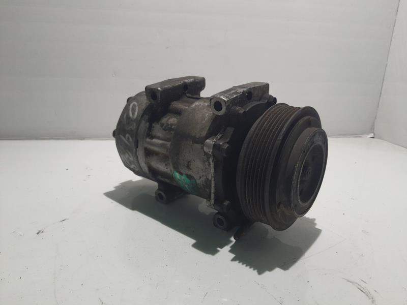 Compresseur clim RENAULT LAGUNA (B56) * Essence - 1