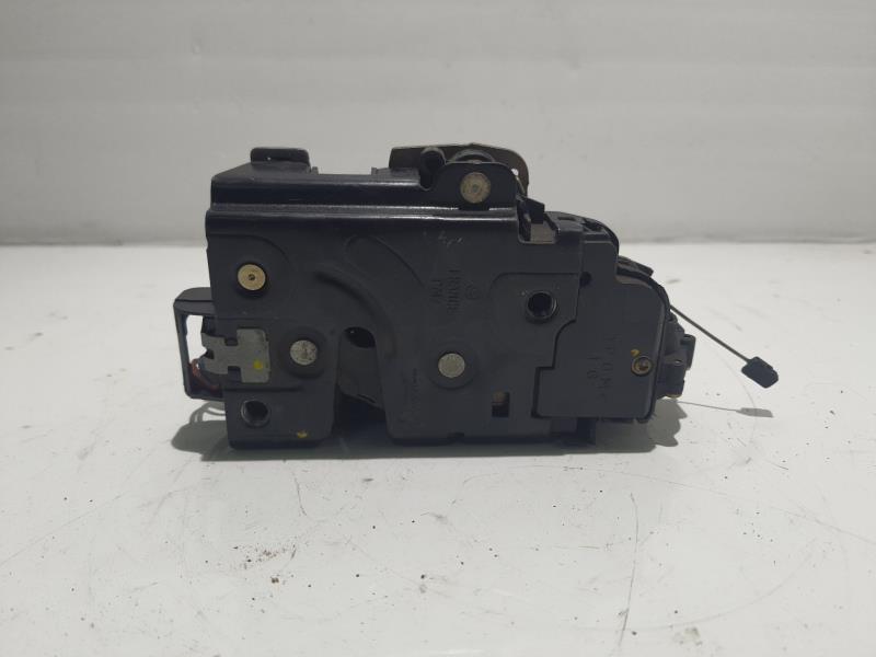 Serrure avant gauche AUDI A6 BERLINA (4B2) 1.8 T Essence - 1