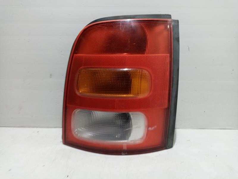 Fanale posteriore principale destro (luci) NISSAN MICRA II (K11) 1.0 i 16V Gasolina - 1
