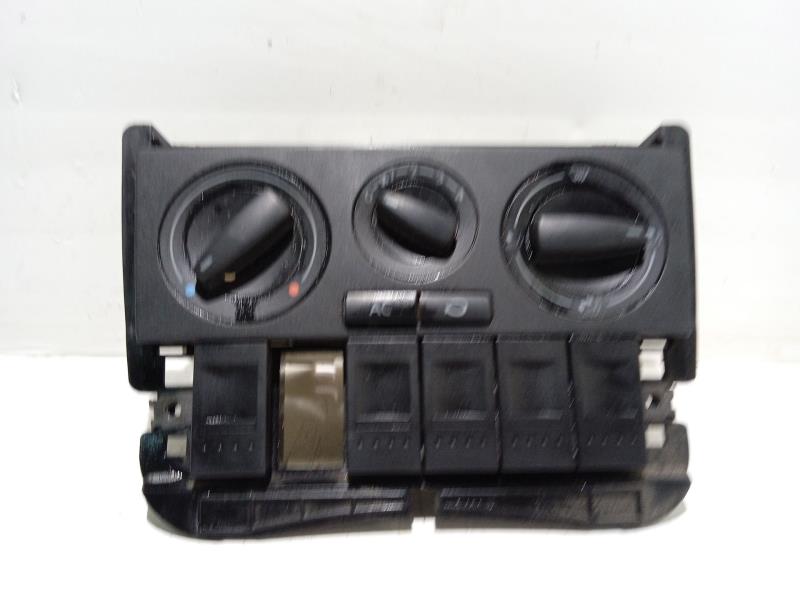 Commande chauffage VOLKSWAGEN POLO BERLINA (6N2) Trendline Essence - 1