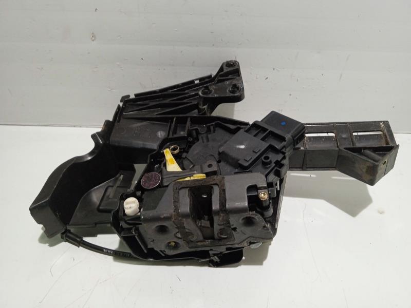 Serrure avant gauche FORD FOCUS BERLINA (CAP) 1.6 TDCi CAT Diesel - 1