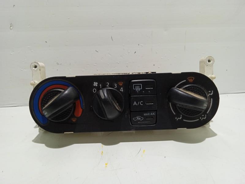 Commande chauffage NISSAN ALMERA (N16/E) 1.5 16V CAT Essence - 1