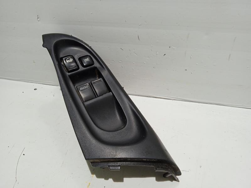 Interruttore lavacristalli anteriore sinistro NISSAN ALMERA (N16/E) 1.5 16V CAT Gasolina - 1