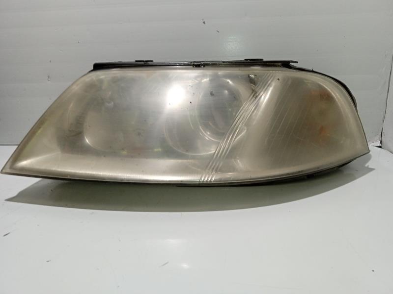 Gruppo ottico anteriore principale sinistro (luci)(faro) VOLKSWAGEN PASSAT BERLINA (3B3) 1.9 TDI Diésel - 1