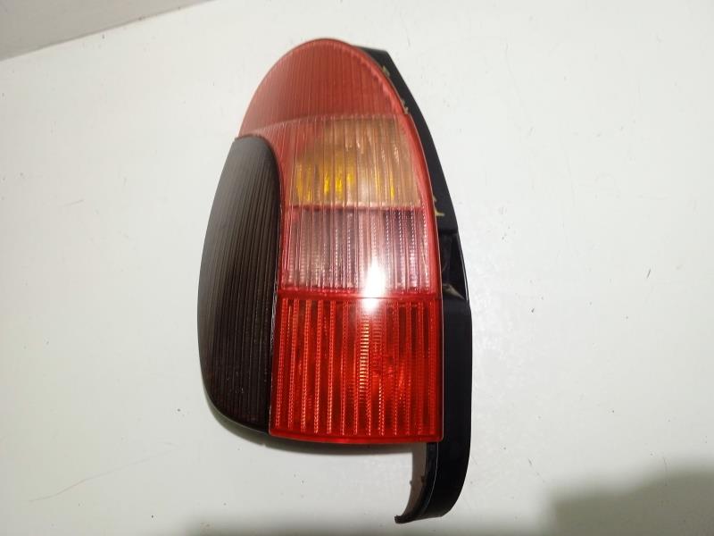Fanale posteriore principale sinistro (luci) PEUGEOT 306 BREAK 1.9 Diesel Diésel - 1