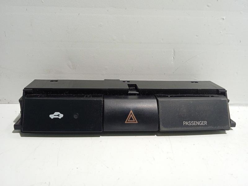 Bouton de warning TOYOTA COROLLA Verso (ZER_, ZZE12_, R1_) 1.8 Essence - 1