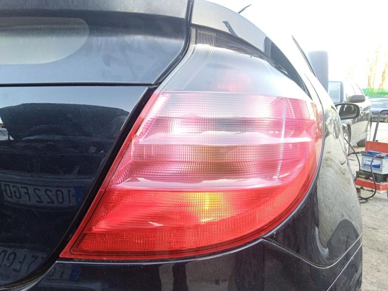 Fanale posteriore principale destro (luci) MERCEDES-BENZ CLASE C Coupé (CL203) C 180 Kompressor Gasolina - 1