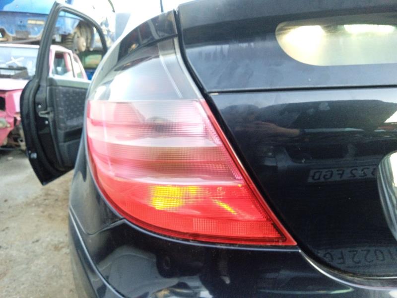 Fanale posteriore principale sinistro (luci) MERCEDES-BENZ CLASE C Coupé (CL203) C 180 Kompressor Gasolina - 1