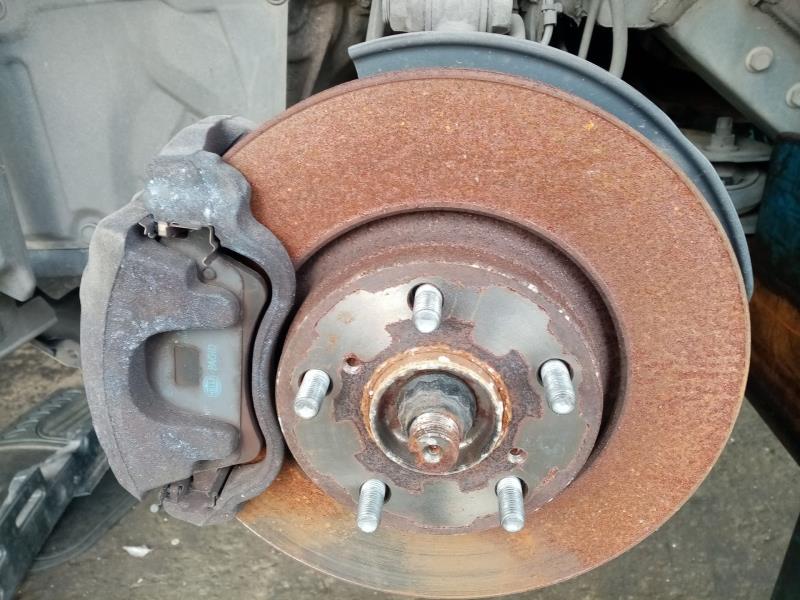 Fusee avant gauche TOYOTA AURIS Station Wagon (_E18_) 2.0 D-4D Diesel - 1