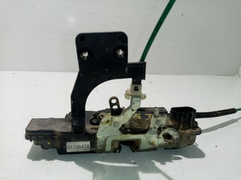 Serrure avant gauche FIAT STILO (192) 1.9 JTD CAT Diesel - 1