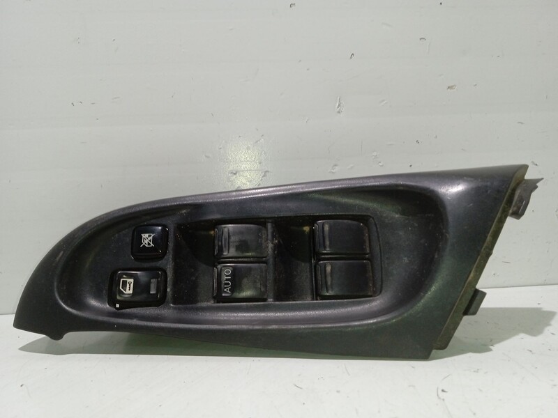Interruttore lavacristalli anteriore sinistro NISSAN ALMERA II Hatchback (N16) 1.5 dCi Diésel - 1