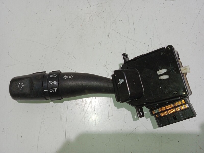 Commodo phare HYUNDAI ACCENT II (LC) 1.3 Essence - 1