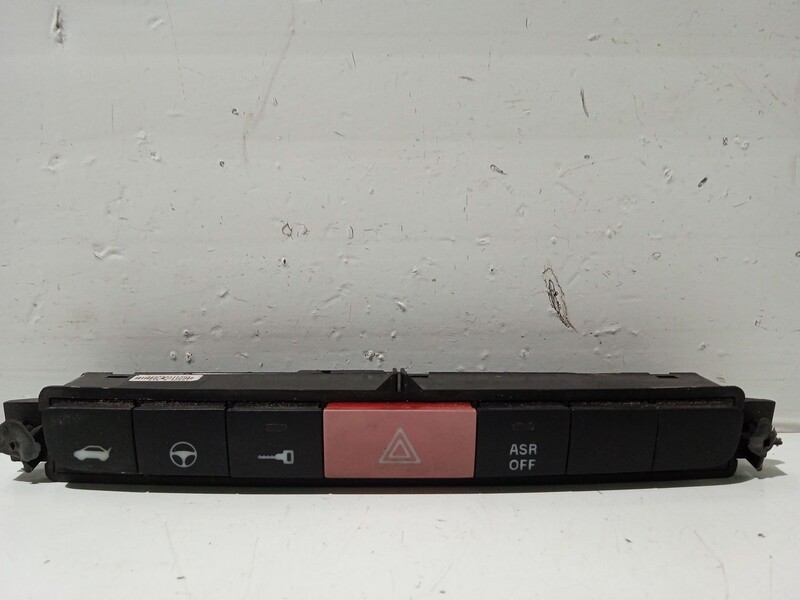 Bouton de warning FIAT GRANDE PUNTO (199_) 1.4 16V Essence - 1
