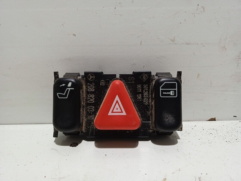Bouton de warning MERCEDES-BENZ CLASE CLK (W208) COUPE 230 Compressor Essence - 1