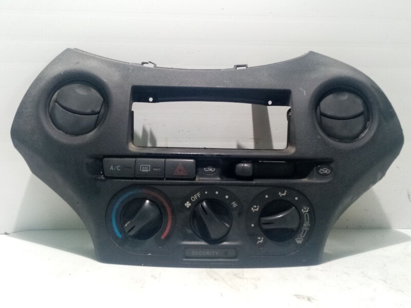 Commande chauffage TOYOTA YARIS (NCP1/NLP1/SCP1) 1.0 CAT Essence - 1