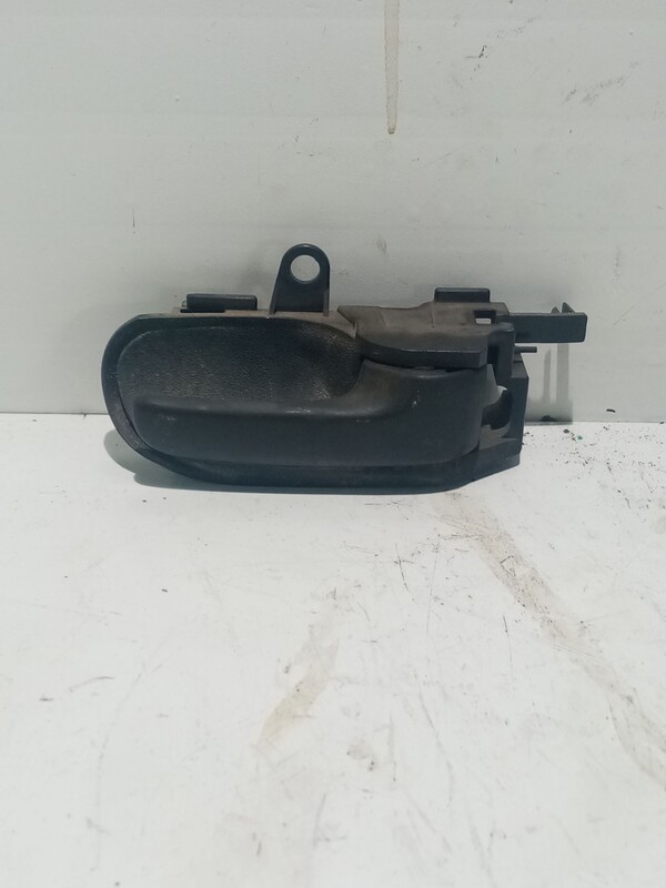 Maniglia interna posteriore destra TOYOTA YARIS (NCP1/NLP1/SCP1) 1.0 CAT Gasolina - 1