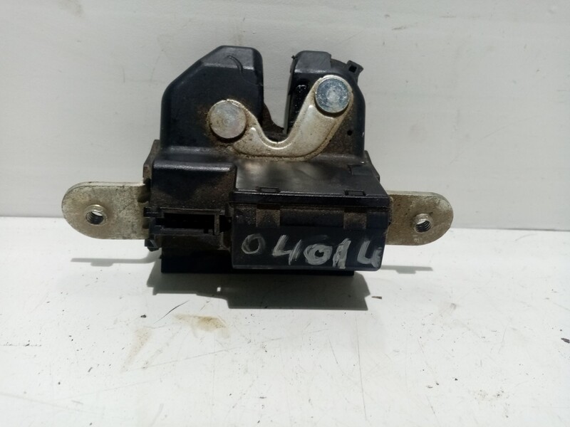 Serrure de coffre OPEL CORSA D * Essence - 1
