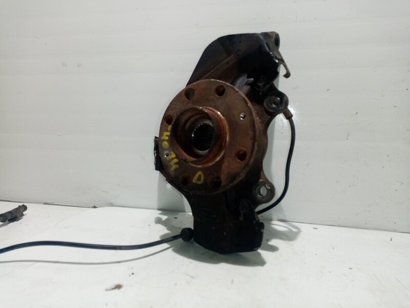 Fusee avant droit OPEL CORSA D * Essence - 1