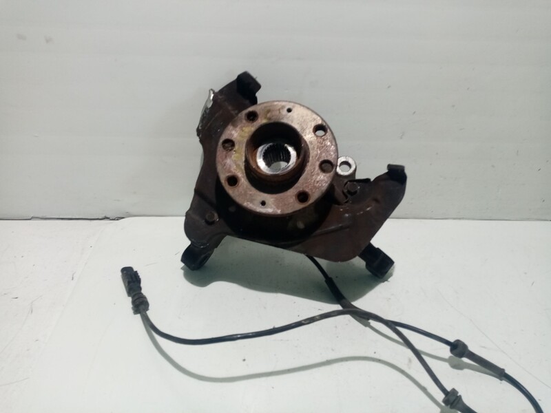 Fusee avant gauche OPEL CORSA D * Essence - 1