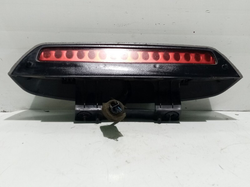 Feu arriere stop central KIA CARENS 2.0 Turbodiesel CAT Diesel - 1