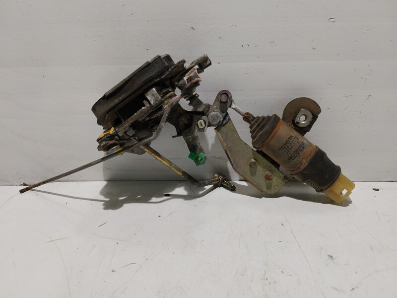 Serratura anteriore sinistra TOYOTA LAND CRUISER (_J7_, _JL7_) 2.4 Gasolina - 1