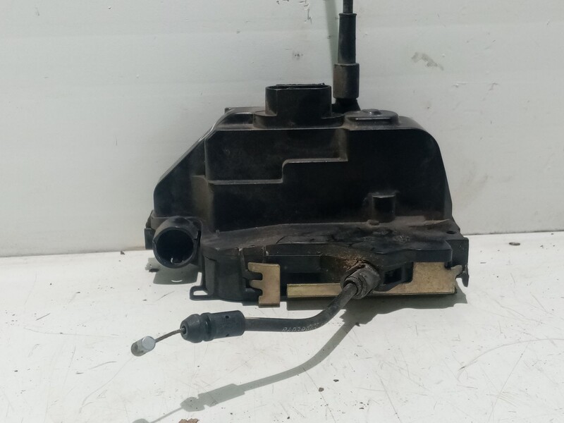 Serrure avant droit RENAULT SCENIC II 1.5 dCi Diesel Diesel - 1