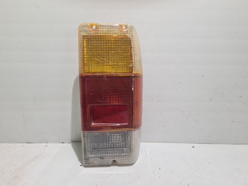 Fanale posteriore principale destro (luci) NISSAN VANETTE Autobús (C22) 1.5 Gasolina - 1