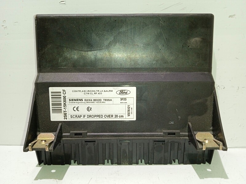 Module électronique FORD FIESTA V (JH_, JD_) 1.4 16V Essence - 1