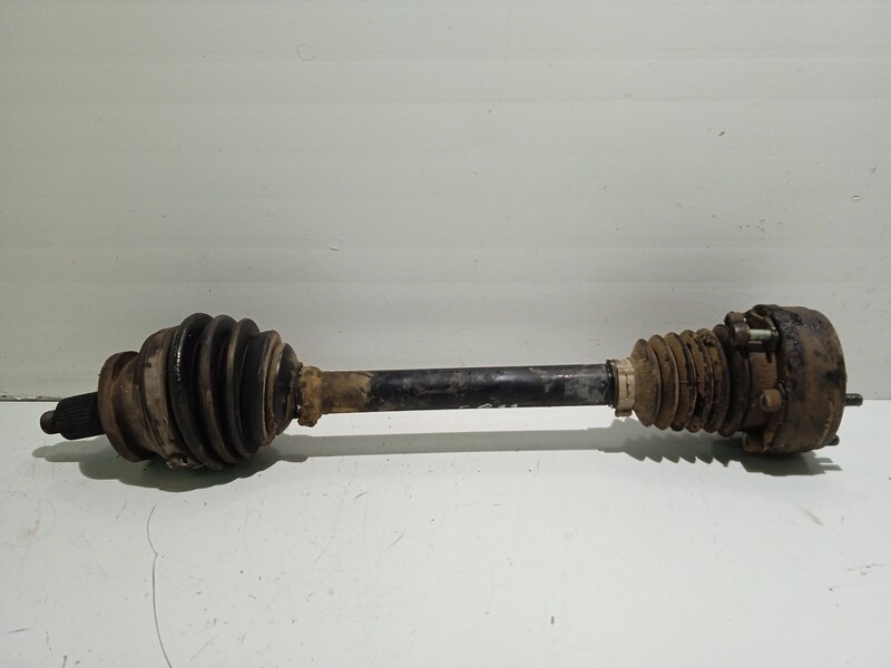 Giunto cardanico albero di trasmissione sinistro VOLKSWAGEN POLO IV (9N_, 9A_) 1.4 16V Gasolina - 1