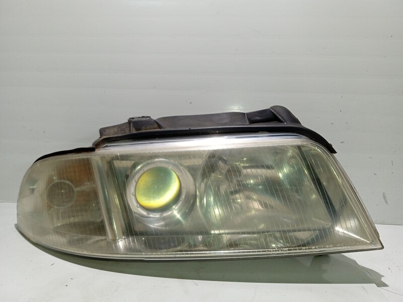 Gruppo ottico anteriore principale destro (luci)(faro) AUDI A4 B5 (8D2) 1.9 TDI Diésel - 1