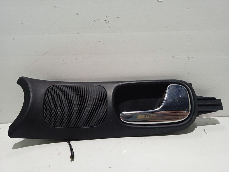 Poignee interieur avant droit AUDI A4 B5 (8D2) 1.9 TDI Diesel - 1