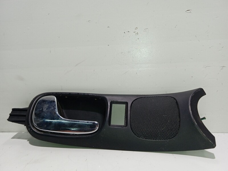 Poignee interieur avant gauche AUDI A4 B5 (8D2) 1.9 TDI Diesel - 1