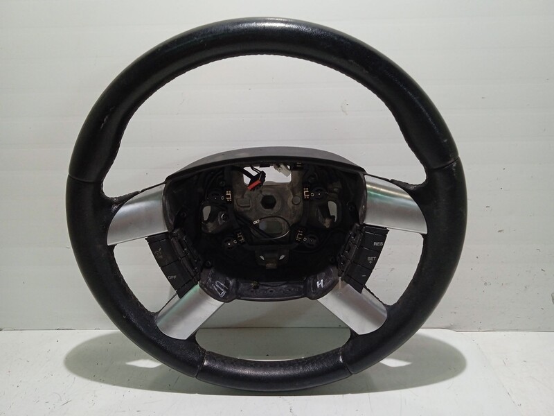 Volant FORD FOCUS II (DA_, HCP, DP) 1.6 Essence - 1