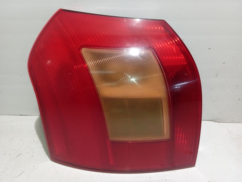 Fanale posteriore principale sinistro (luci) TOYOTA COROLLA (_E12_) 2.0 D-4D Diésel - 1