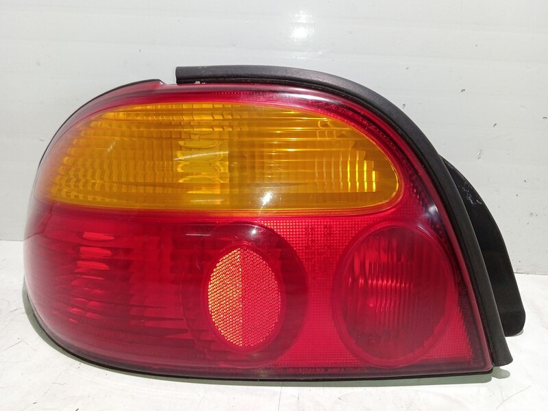 Fanale posteriore principale sinistro (luci) KIA SEPHIA Sedán (FA) 1.5 i Gasolina - 1