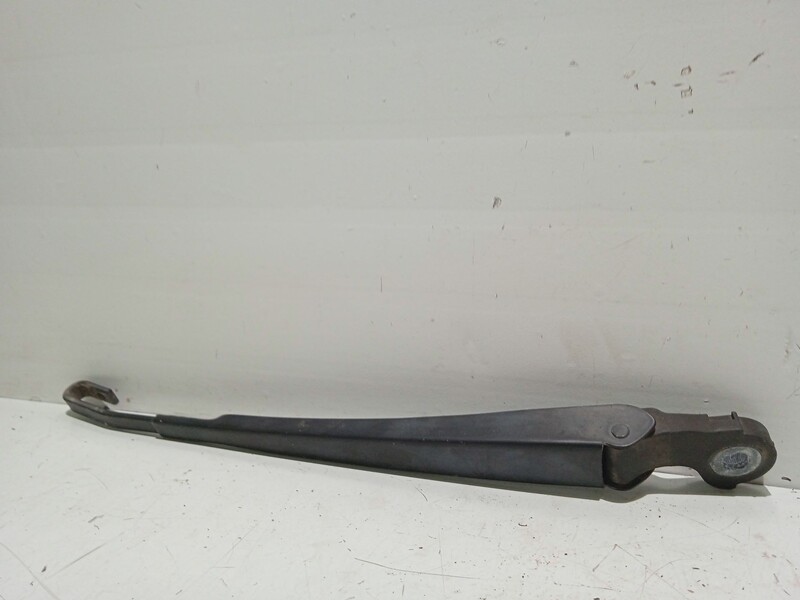 Braccio tergicristallo posteriore VOLKSWAGEN PASSAT B5.5 Variant (3B6) 1.9 TDI Diésel - 1