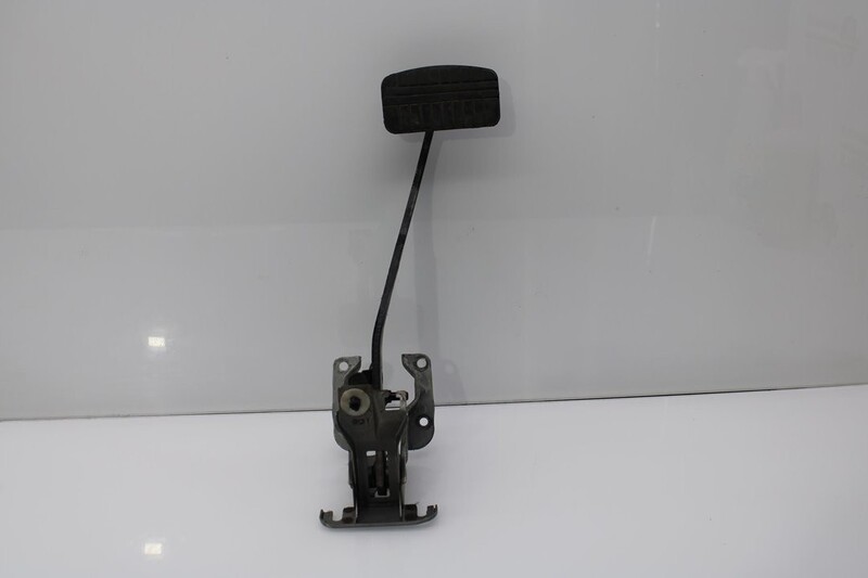 Pedale de frein MITSUBISHI MONTERO (V60/V70) 3.2 DI-D Instyle Diesel - 1