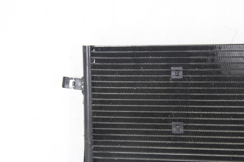 Condenseur de clim AUDI A4 B8 Avant (8K5) 2.0 TDI Diesel - 1