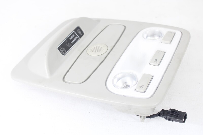 Eclairage de plafonnier RENAULT CLIO IV (BH_) 1.2 16V Essence - 1