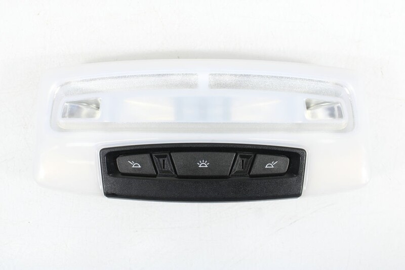 Eclairage de plafonnier BMW X6 (F16) xDrive30d Diesel - 1