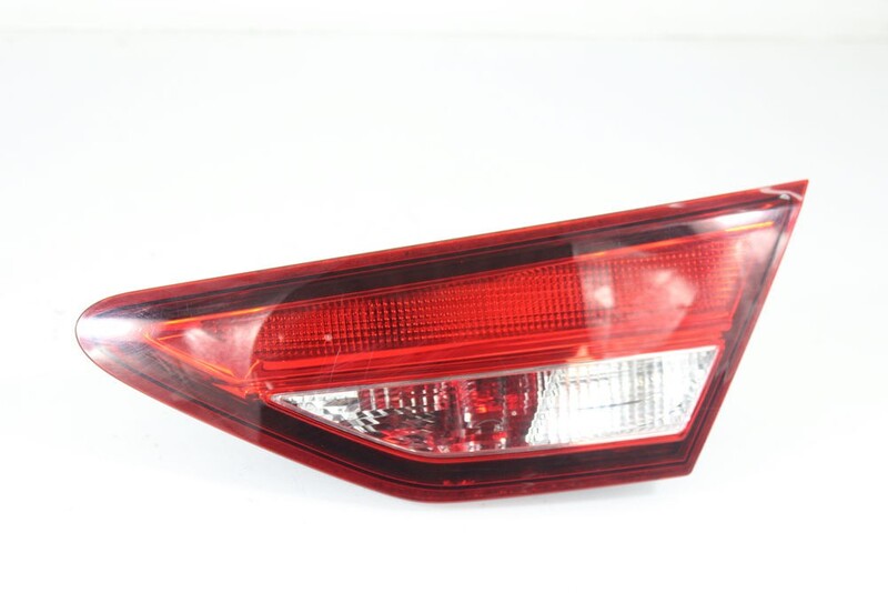 Feu arriere secondaire droit (feux) SEAT LEON (5F1) 1.6 TDI Diesel - 1