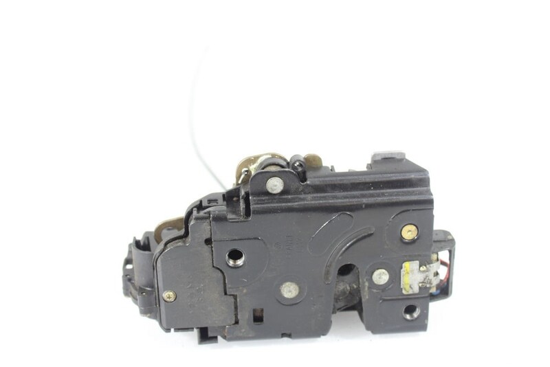 Serrure avant droit AUDI TT (8N3/8N9) 1.8 T Quattro Coupe Essence - 1