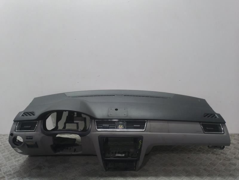 Salpicadero SEAT TOLEDO (KG3) Style Diésel - 1