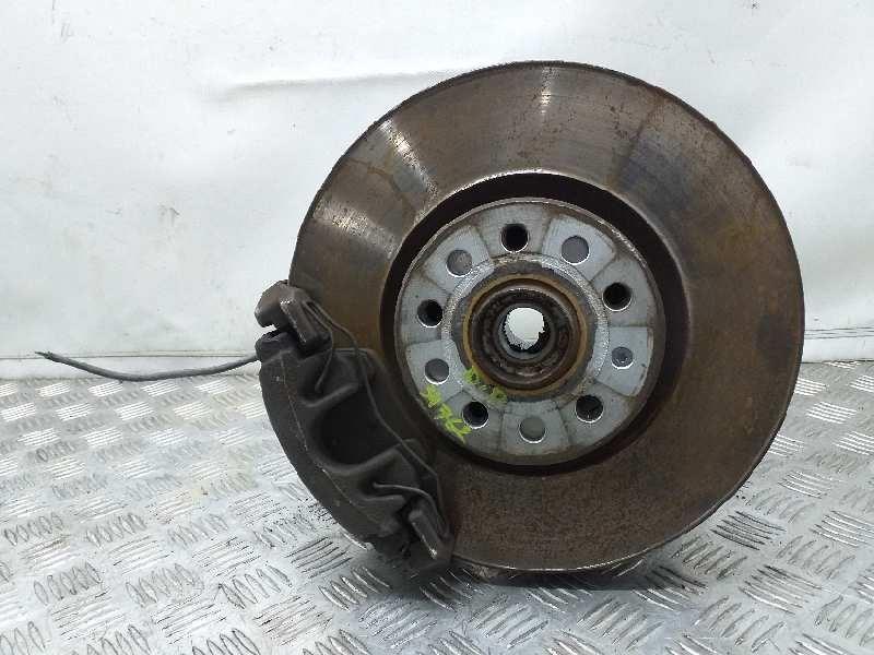 Fusee avant droit VOLKSWAGEN PASSAT VARIANT (3C5) Advance Diesel - 1